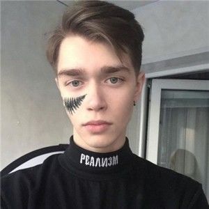 Meet your Posher, Juliette